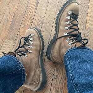 Danner Women's Mountain Light Cascade - forest green laces